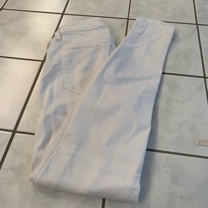 Just Black size 25 white distressed jeans